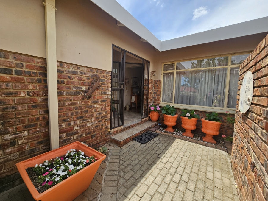 3 Bedroom Property for Sale in Riebeeckstad Free State